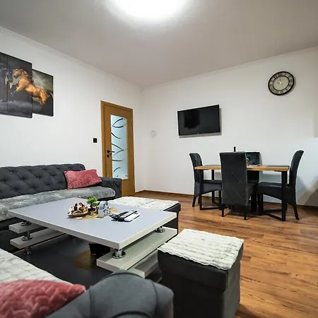Apartment Sidro *